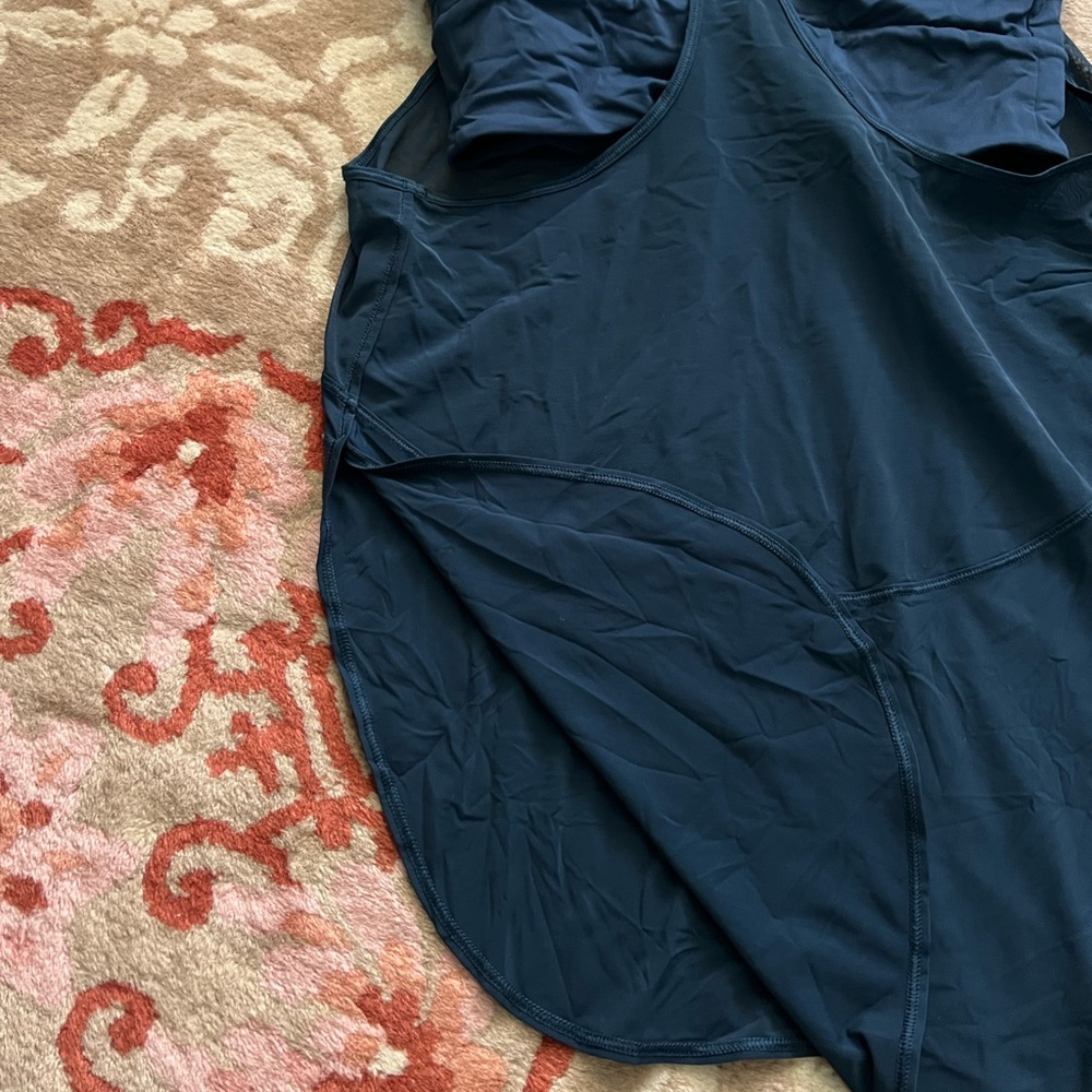 NEW lululemon built-in-bra tank size 6 - Picture 5 of 5